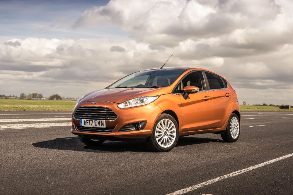 16 Ford (152 problemas por cada 100 carros) 1