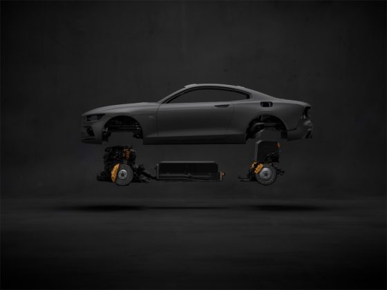 215038_Polestar_1_carbon_body_drivetrain-560×420