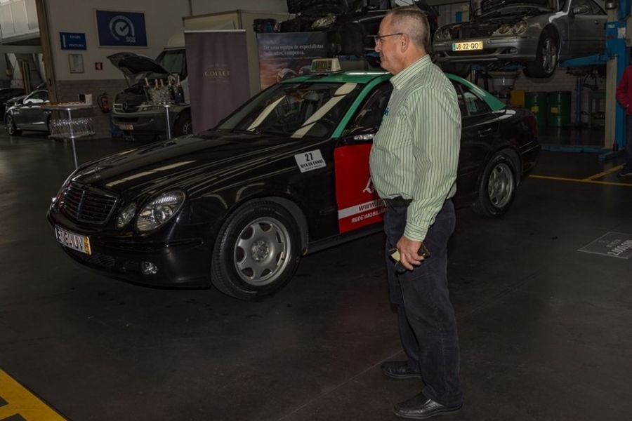 Mercedes-Classe-E-Taxi-6-960×600