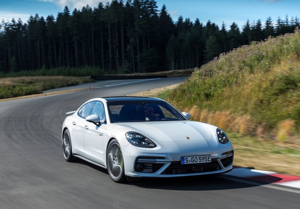 Panamera-Turbo-S-E-Hybrid-3-1-1024×715