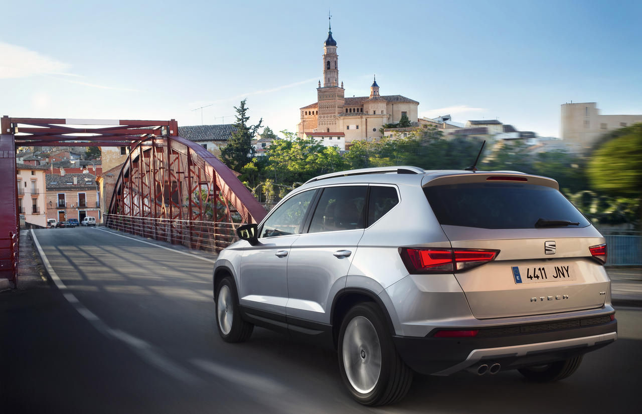 SEAT-ATECA-064h_O_HD_Easy-Resize.com