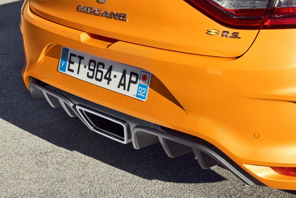 21202804_2018_New_Renault_MEGANE_R_S_Sport_chassis