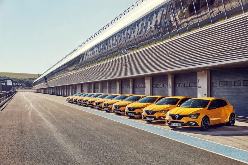 21202817_2018_New_Renault_MEGANE_R_S_Sport_chassis