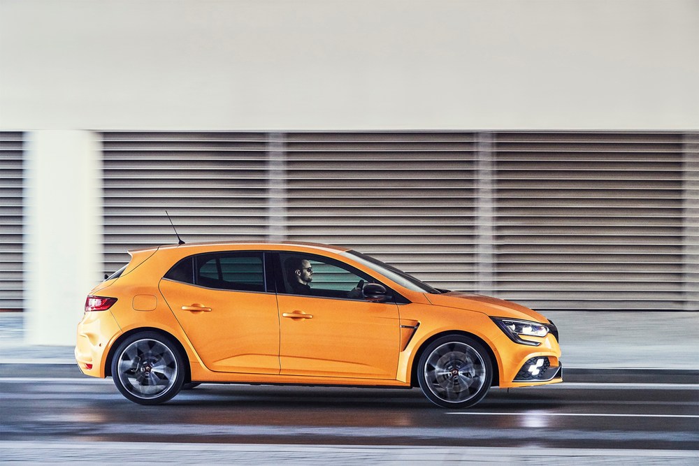 21202840_2018_New_Renault_MEGANE_R_S_Sport_chassis