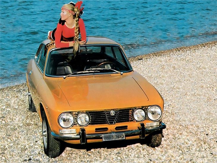 Alfa Romeo Giulia 2000 GTV (1)