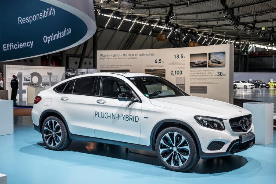 D301065-Mercedes-Benz-GLC-350-e-Coup-4MATIC-Plug-in-Hybrid-1-960×600