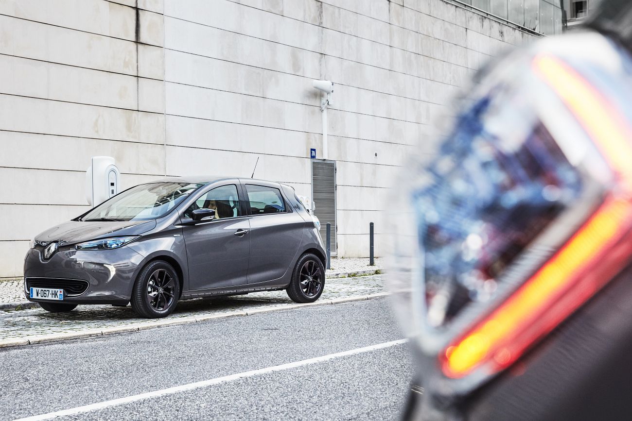 new_renault_zoe_yttriumgrey_yb_21_31103383253_o