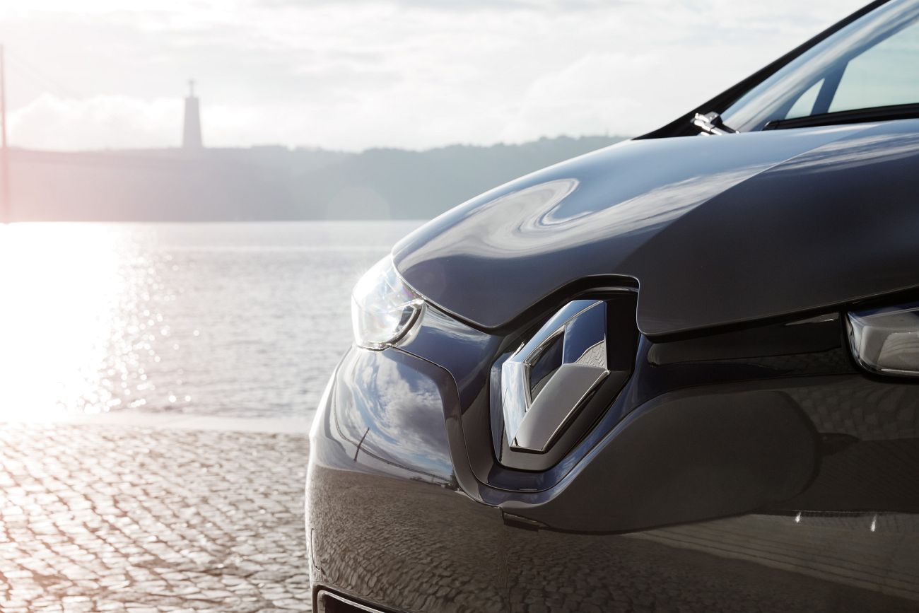 new_renault_zoe_yttriumgrey_yb_7_31763473352_o