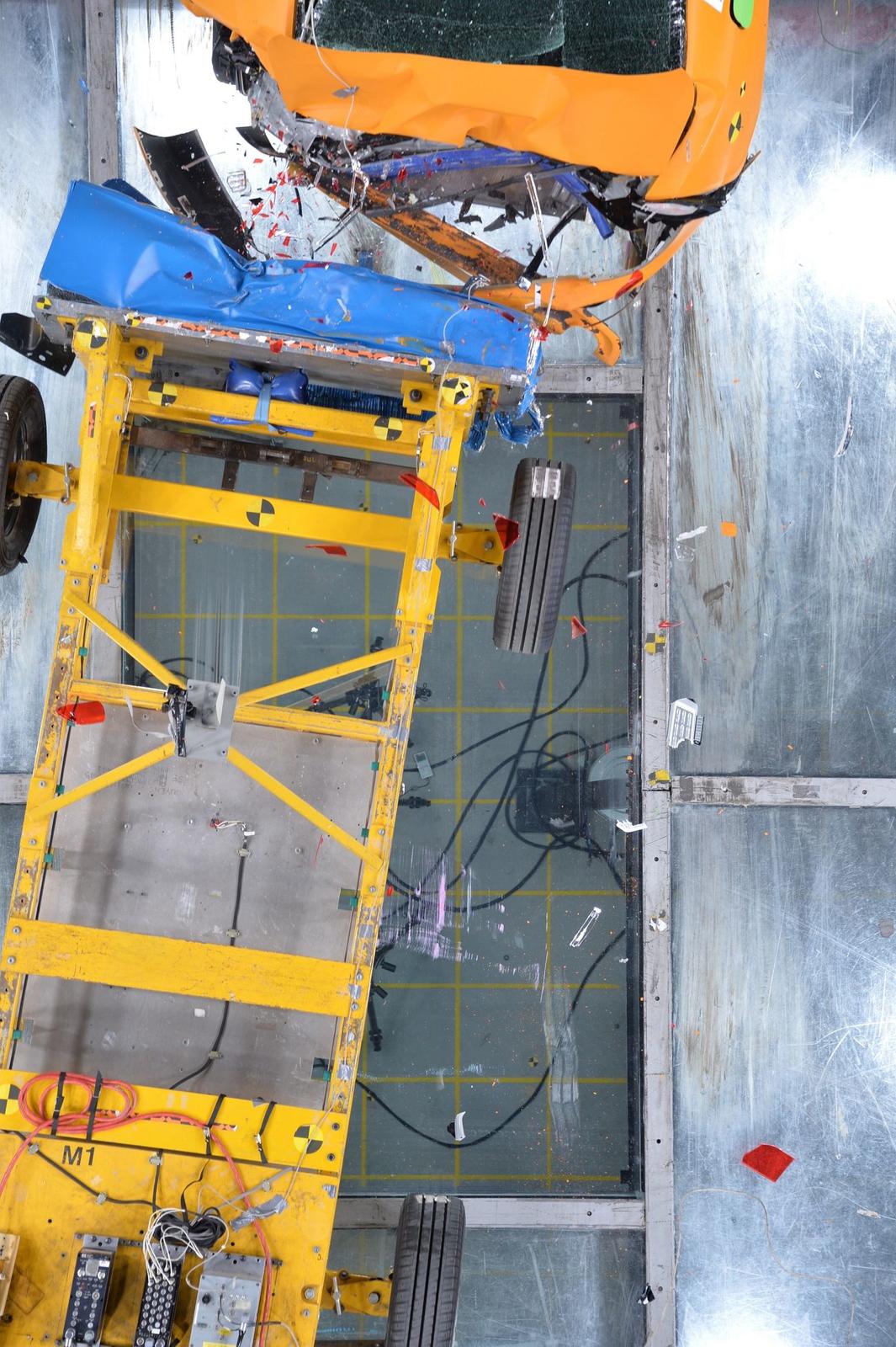 New Volvo S60 crash test