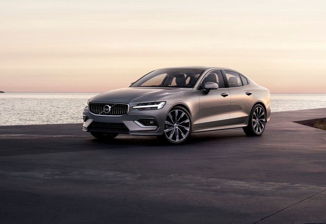 New Volvo S60 Momentum
