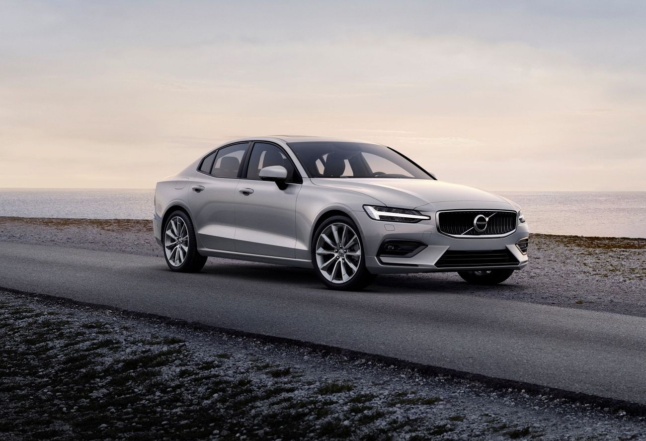 New Volvo S60 Momentum