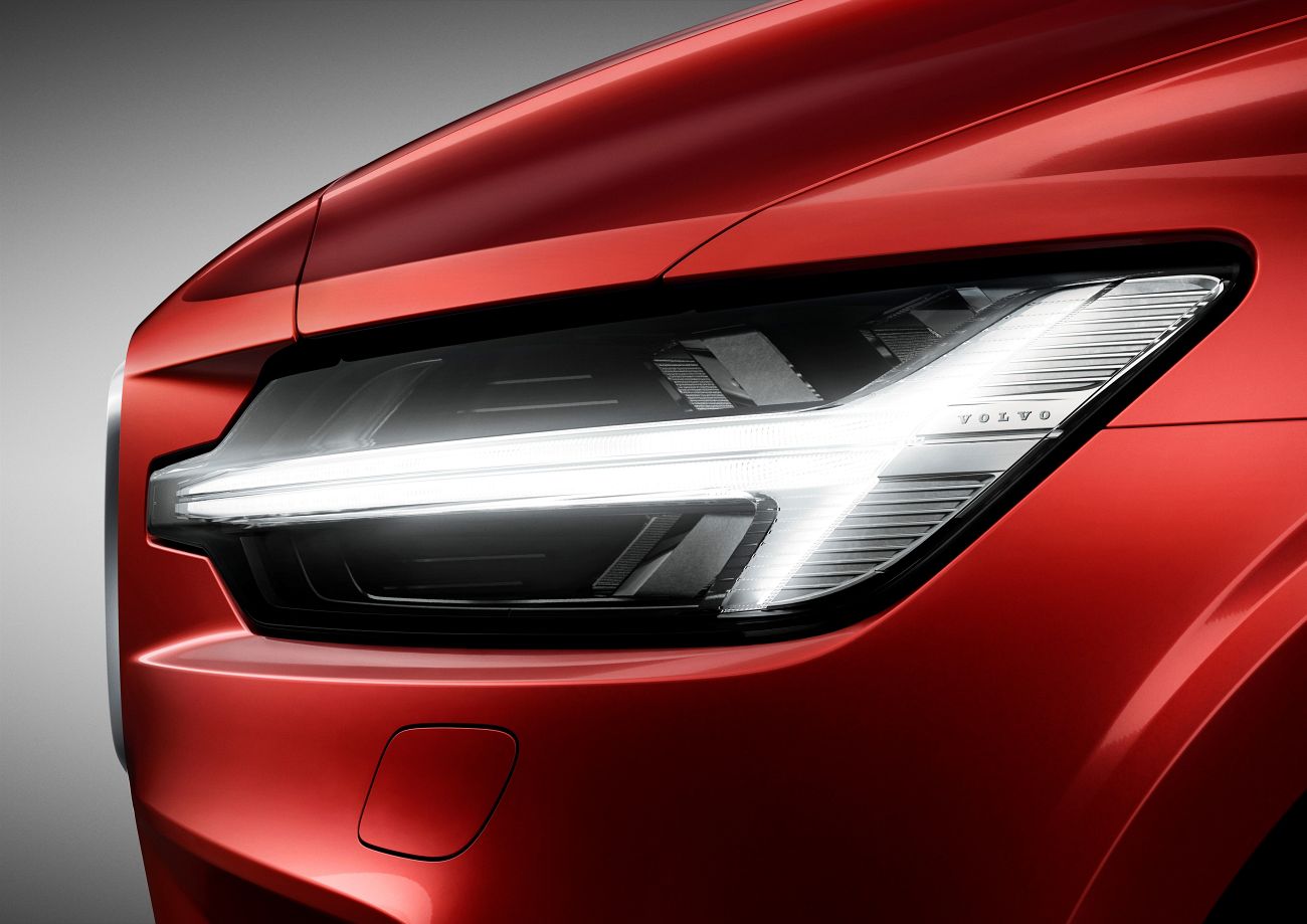 New Volvo S60 R-Design exterior