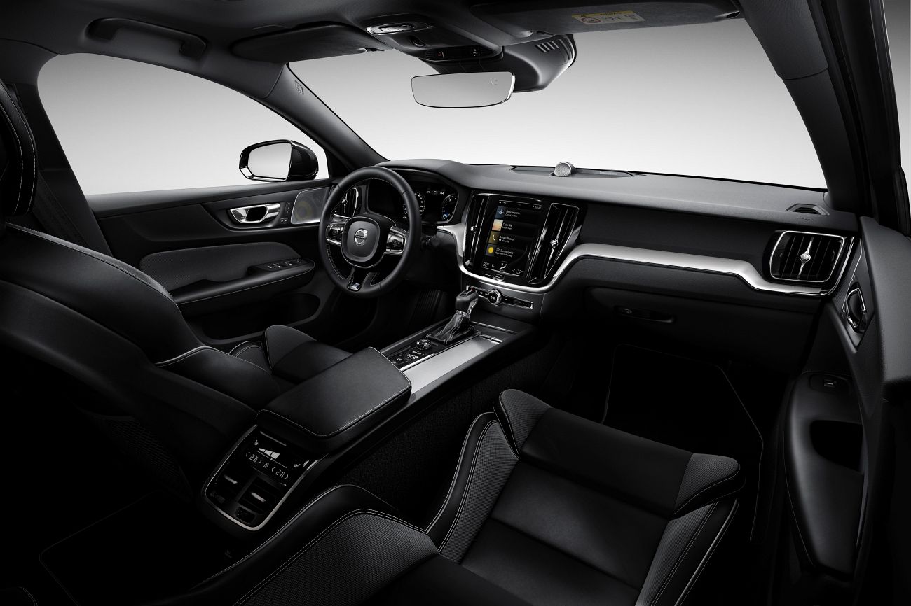 New Volvo S60 R-Design exterior