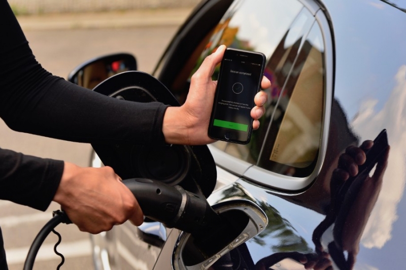 728546_digital_charging_service_for_electric_vehicles_2018_porsche_ag