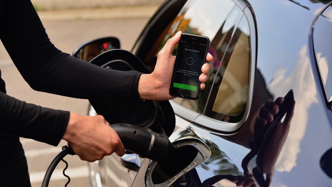 728546_digital_charging_service_for_electric_vehicles_2018_porsche_ag
