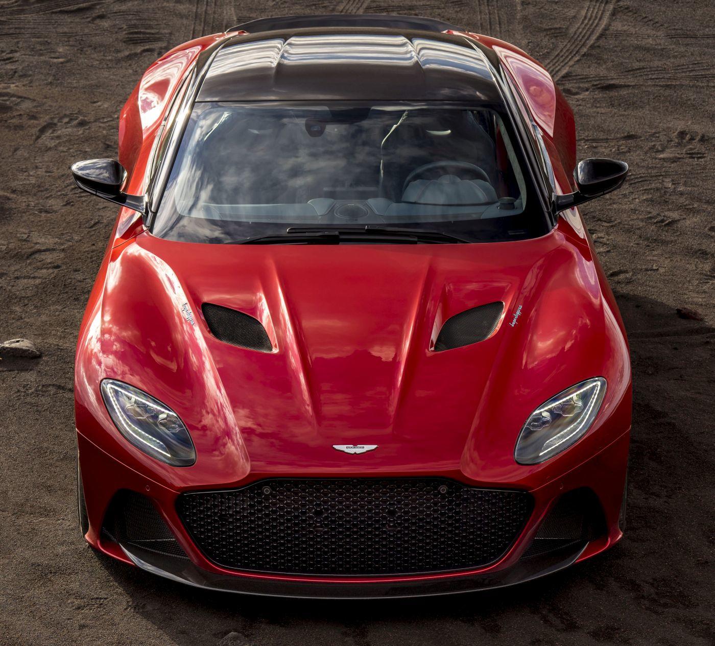 Aston martin DBS Superleggera (21)