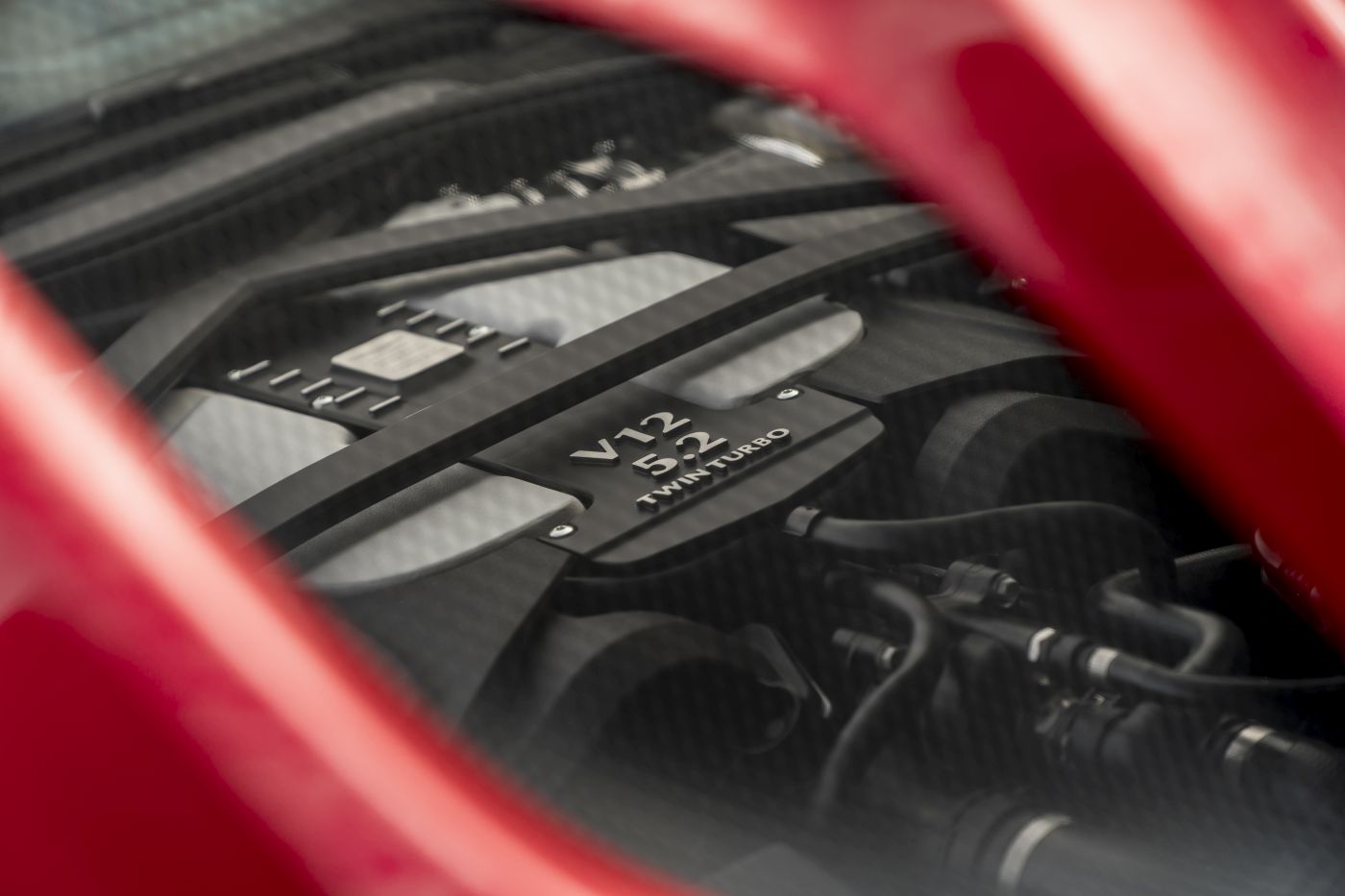 Aston martin DBS Superleggera (6)