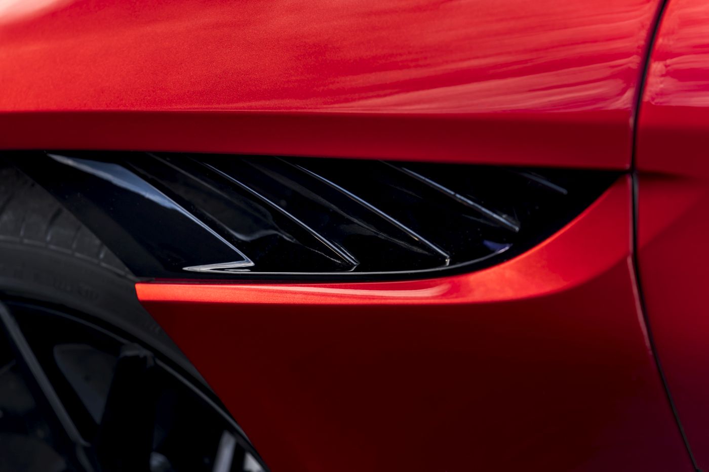 Aston martin DBS Superleggera (9)