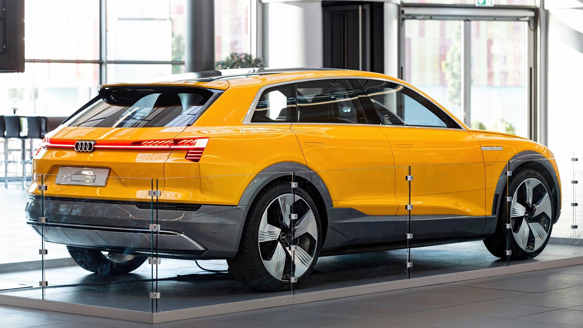 audi-h-tron-quattro-fuel-cell-concept-shows-up-at-audi-forum-neckarsulm_4
