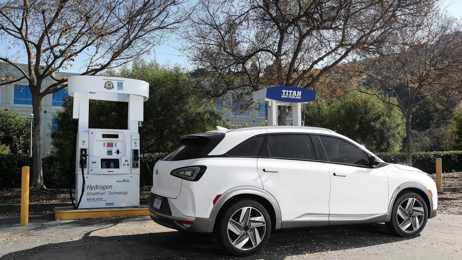 hyundai-nexo-fuel-cell-suv-46