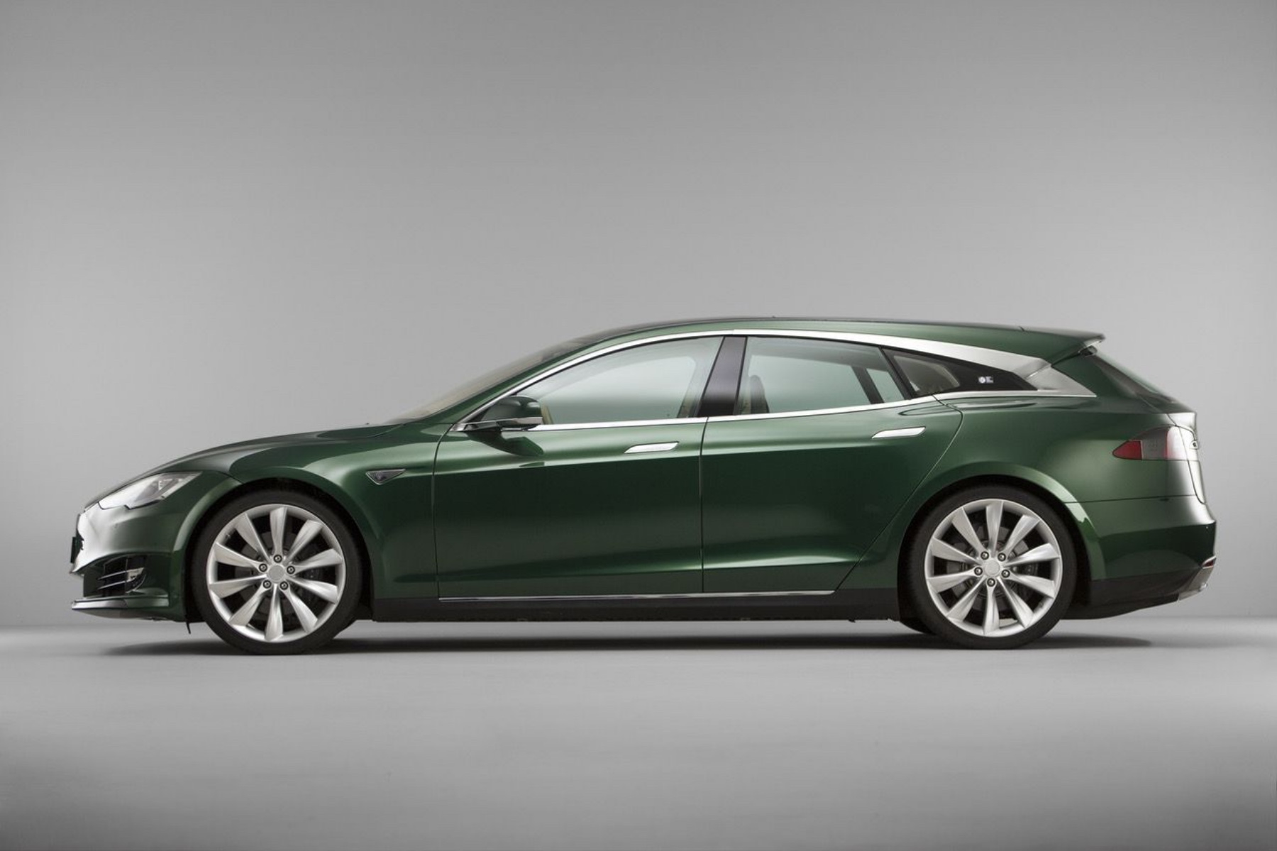 tesla-shooting-brake-mastershot-05-copyright-mayster-1527524370