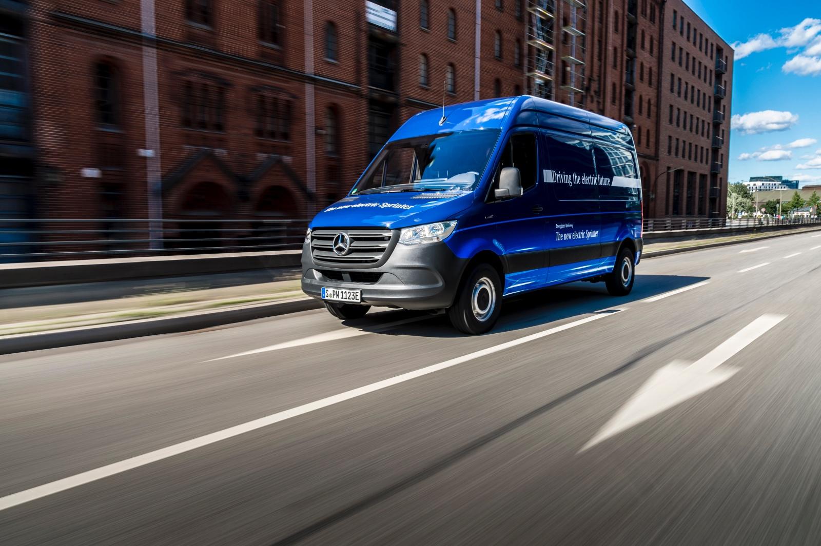 Lokal emissionsfreie Mobilität: Mercedes-Benz eSprinter fit für den urbanen Einsatz // Local zero-emissions mobility: Mercedes Benz eSprinter fit for urban life