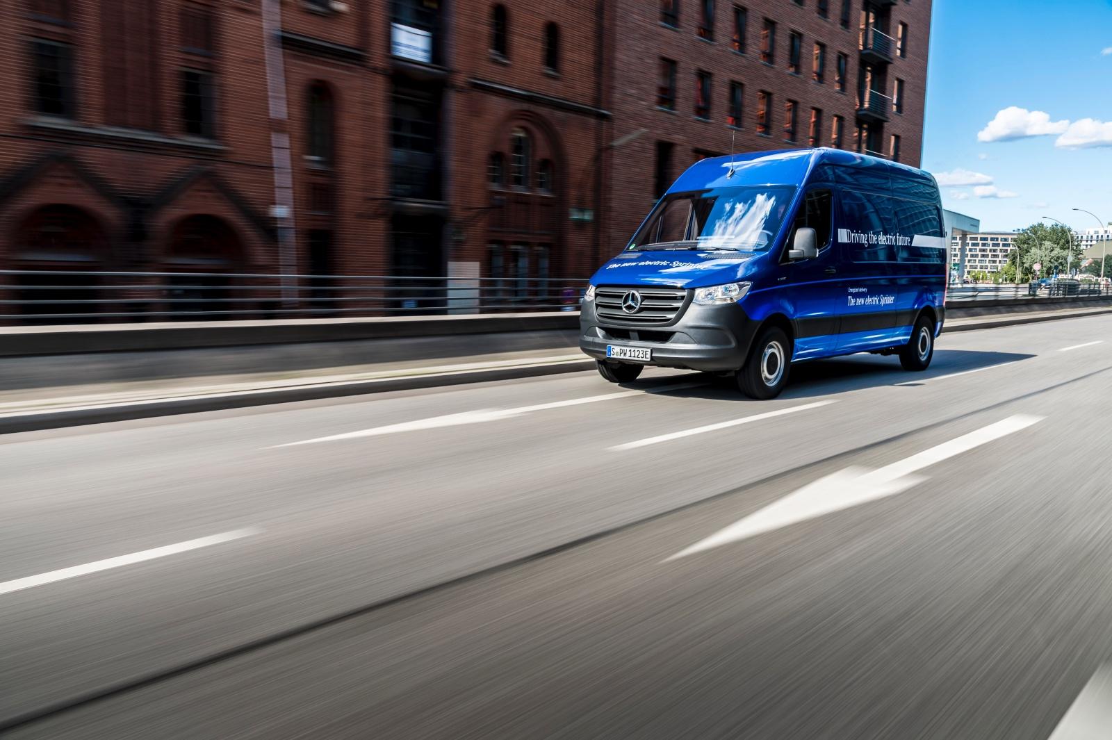 Lokal emissionsfreie Mobilität: Mercedes-Benz eSprinter fit für den urbanen Einsatz // Local zero-emissions mobility: Mercedes Benz eSprinter fit for urban life