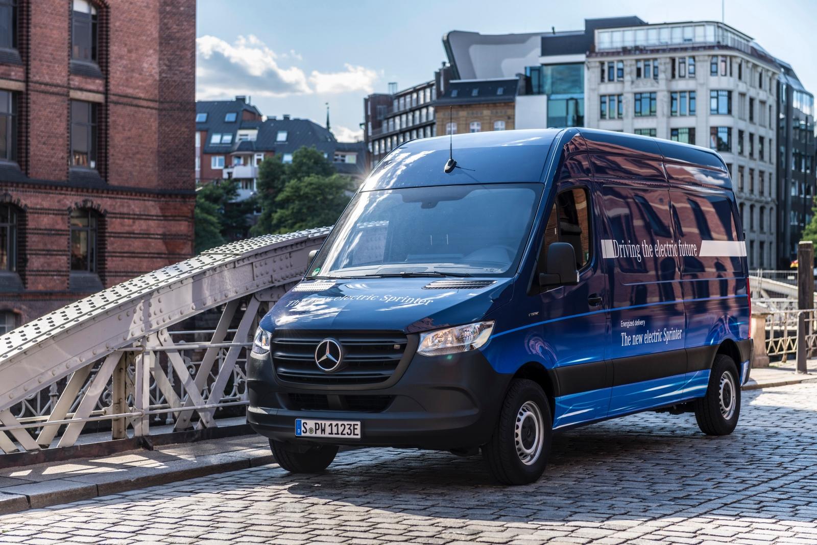 Lokal emissionsfreie Mobilität: Mercedes-Benz eSprinter fit für den urbanen Einsatz // Local zero-emissions mobility: Mercedes Benz eSprinter fit for urban life