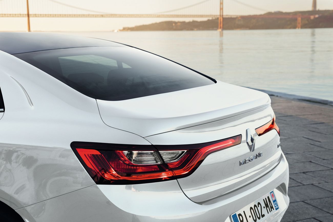 80745_2016_-_All_new_Renault_MEGANE_SEDAN