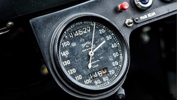 Aston_Martin_DP215_10