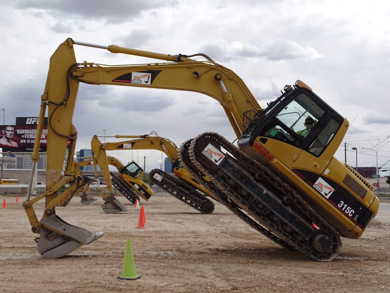 EXCAVATOR-3.30.16-006