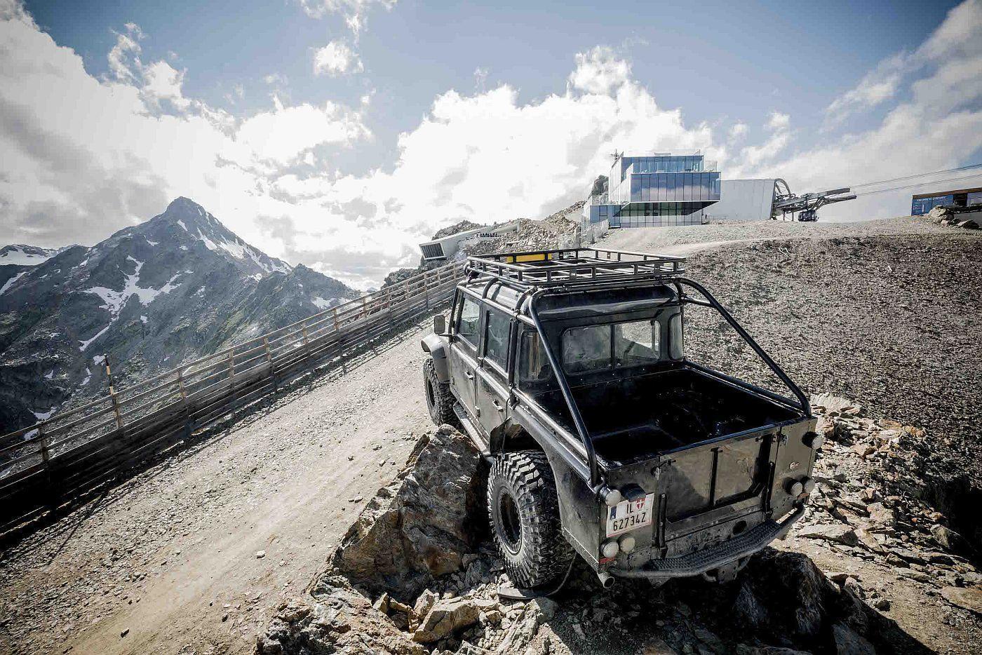LR_DEFENDER_007ELEMENTS_120718 4