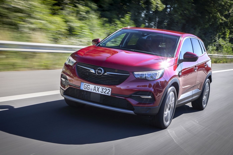 Opel Grandland x (1)