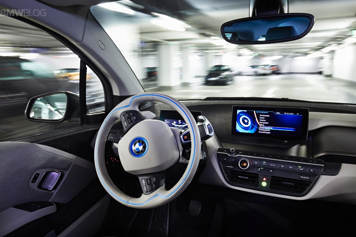 bmw-fully-automated-parking-07