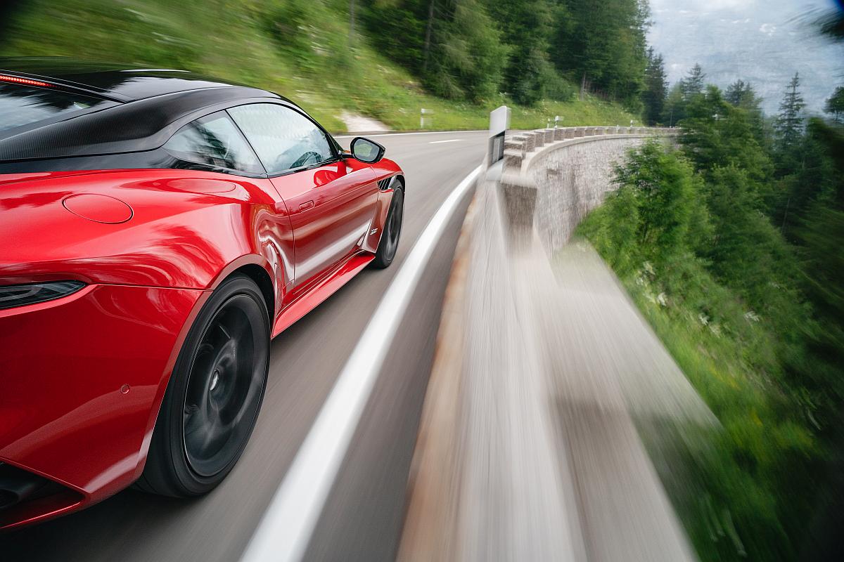 AM_DBS_SUPERLEGGERA__HYPER_RED_DEAN_SMITH_134-JPG_29491