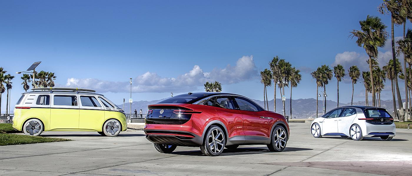 Volkswagen Showcars I.D. BUZZ, I.D. CROZZ und I.D. (v.l.n.r.)