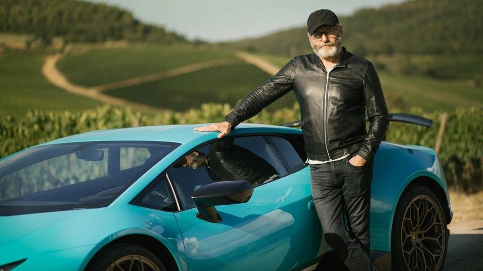liam-cunningham-lamborghini-1-960×600