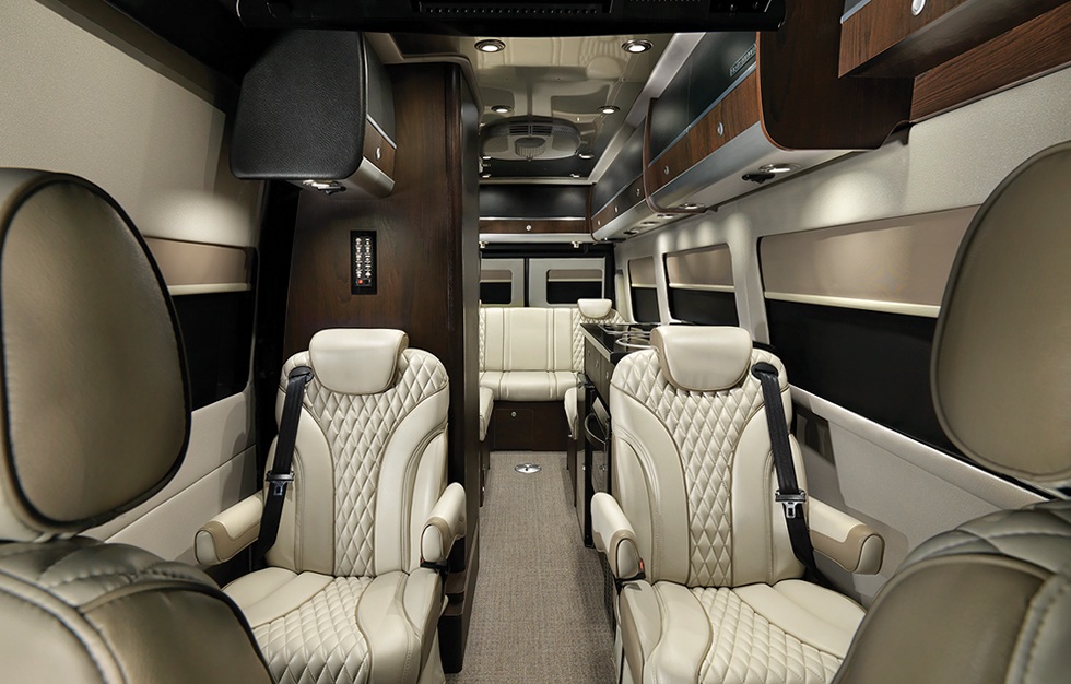 AIR-18-Interstate-Slate-Interior-F2B-2