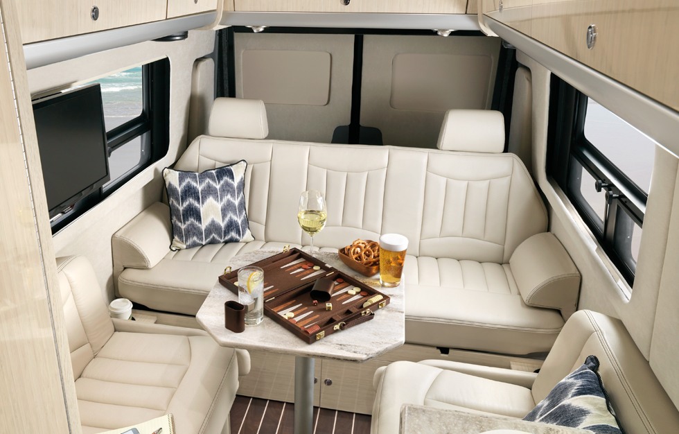 MY18-GrandTour-Design-Decor-LightCamel