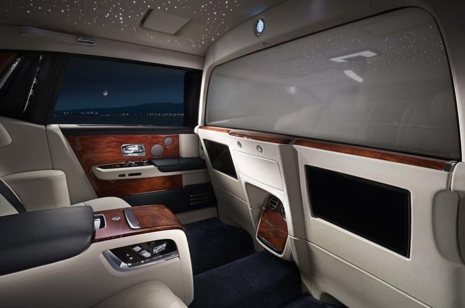 p90320394_highres_rolls-royce-motor-ca-960×600