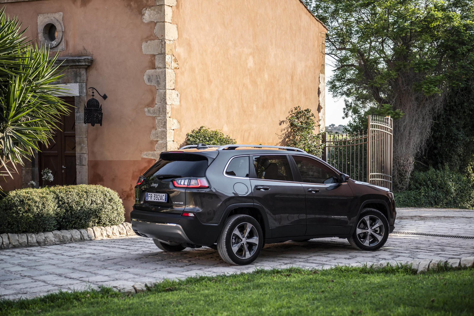 rsz_new_jeep_cherokee_limited_14