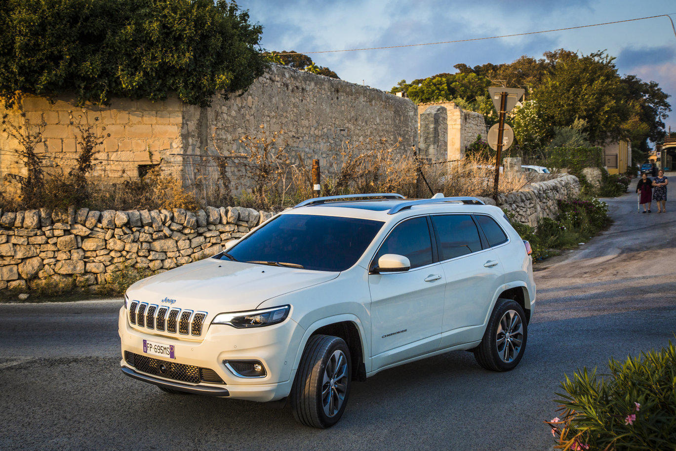 rsz_new_jeep_cherokee_overland_22