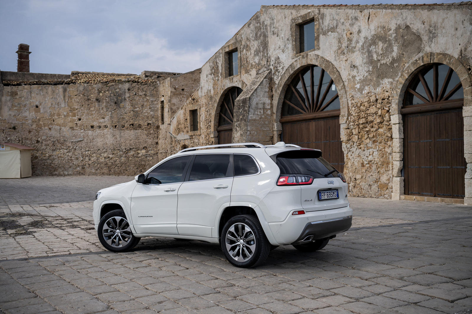 rsz_new_jeep_cherokee_overland_6