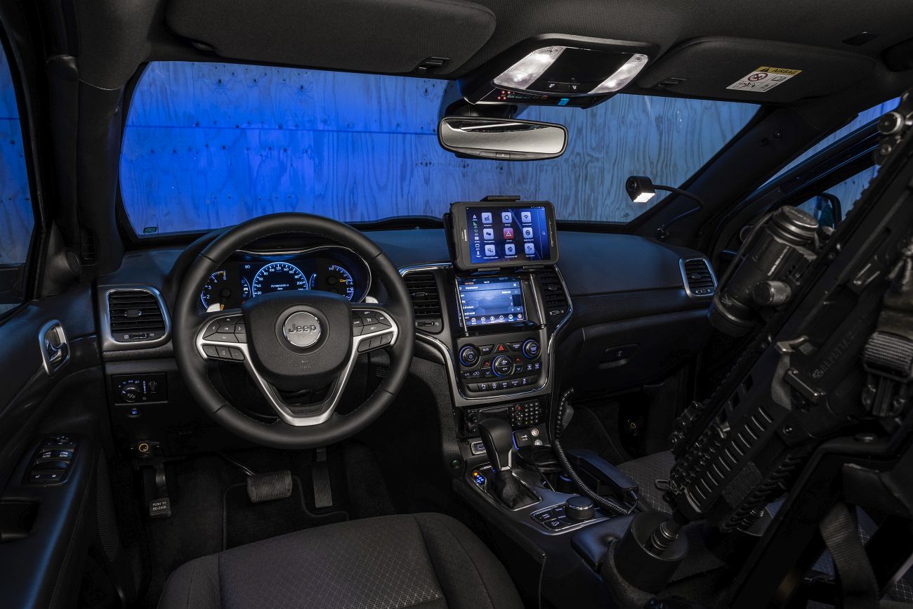 181031_Jeep_Grand_Cherokee_Carabinieri_12