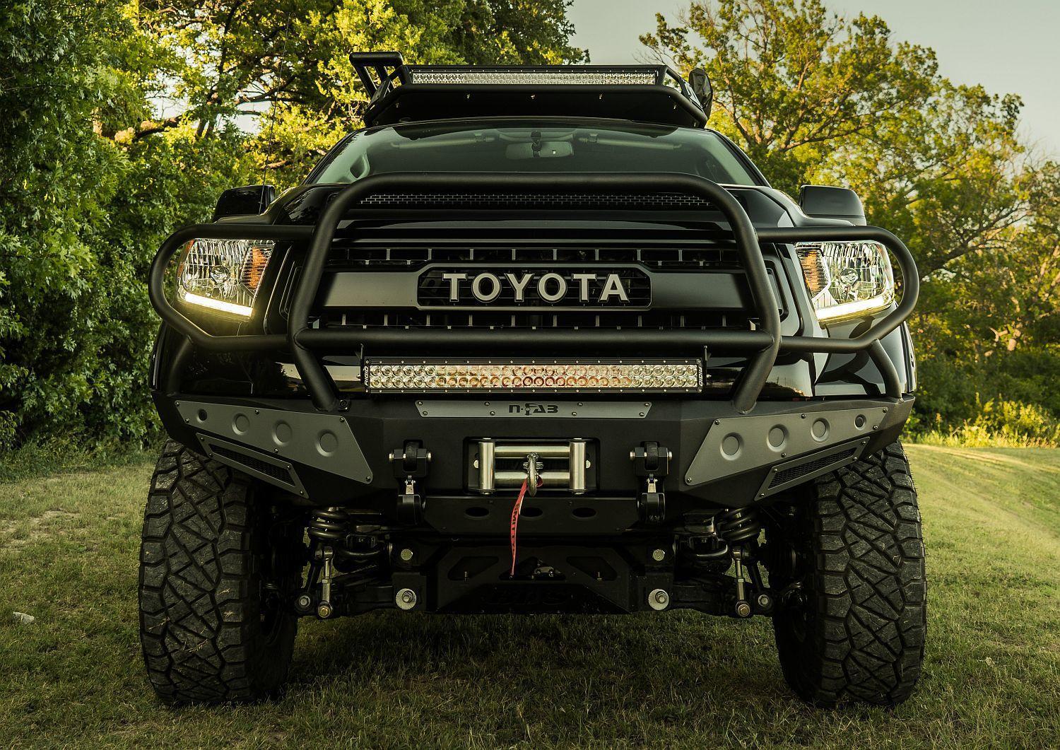 2018_SEMA_COSTNER_TUNDRA_05_11142FC96E2B4C779488FF2808C78EA074CED319
