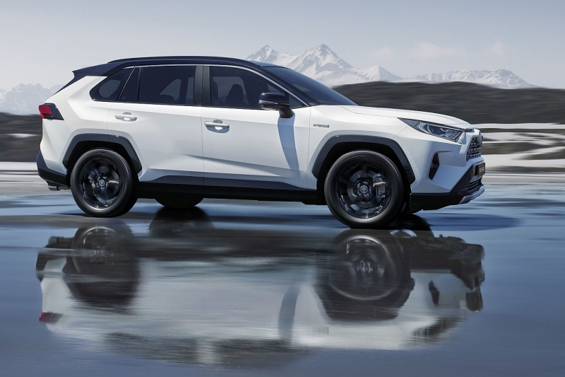 2019-rav4-hybrid-01