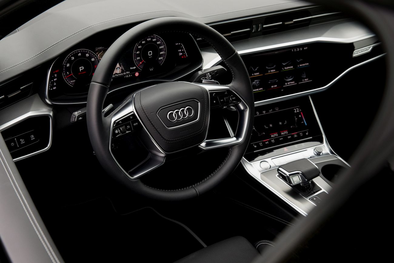 Audi A6 Sedan