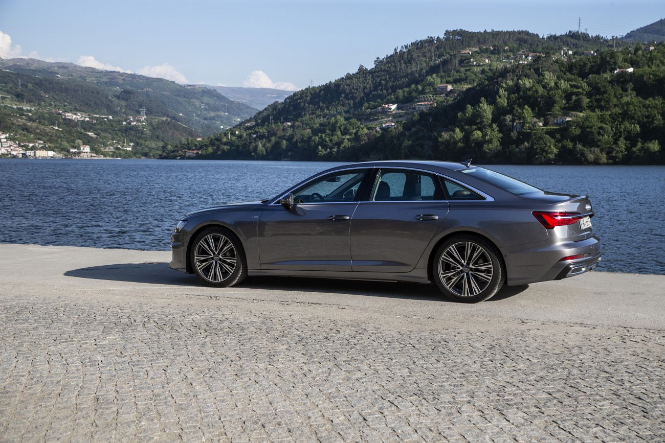 Audi A6 Sedan