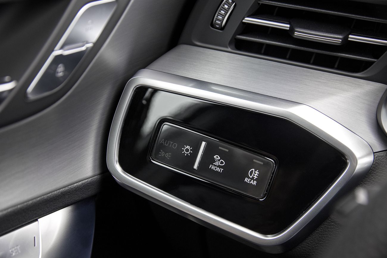 Audi A6_Avant_Daytona Grey_045