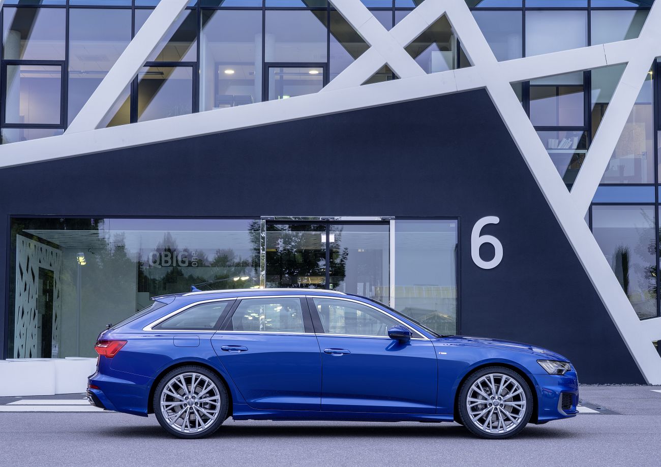 Audi A6_Avant_Sepang Blue_010